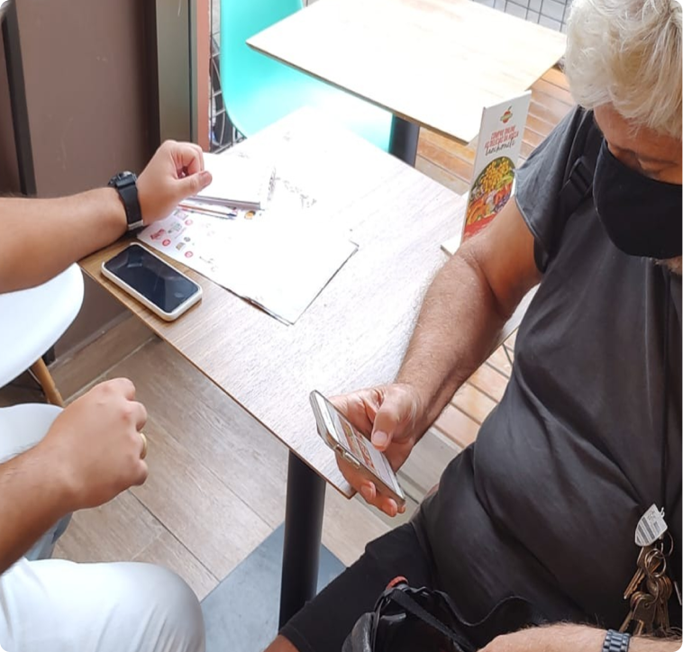 In-store usability test with a customer